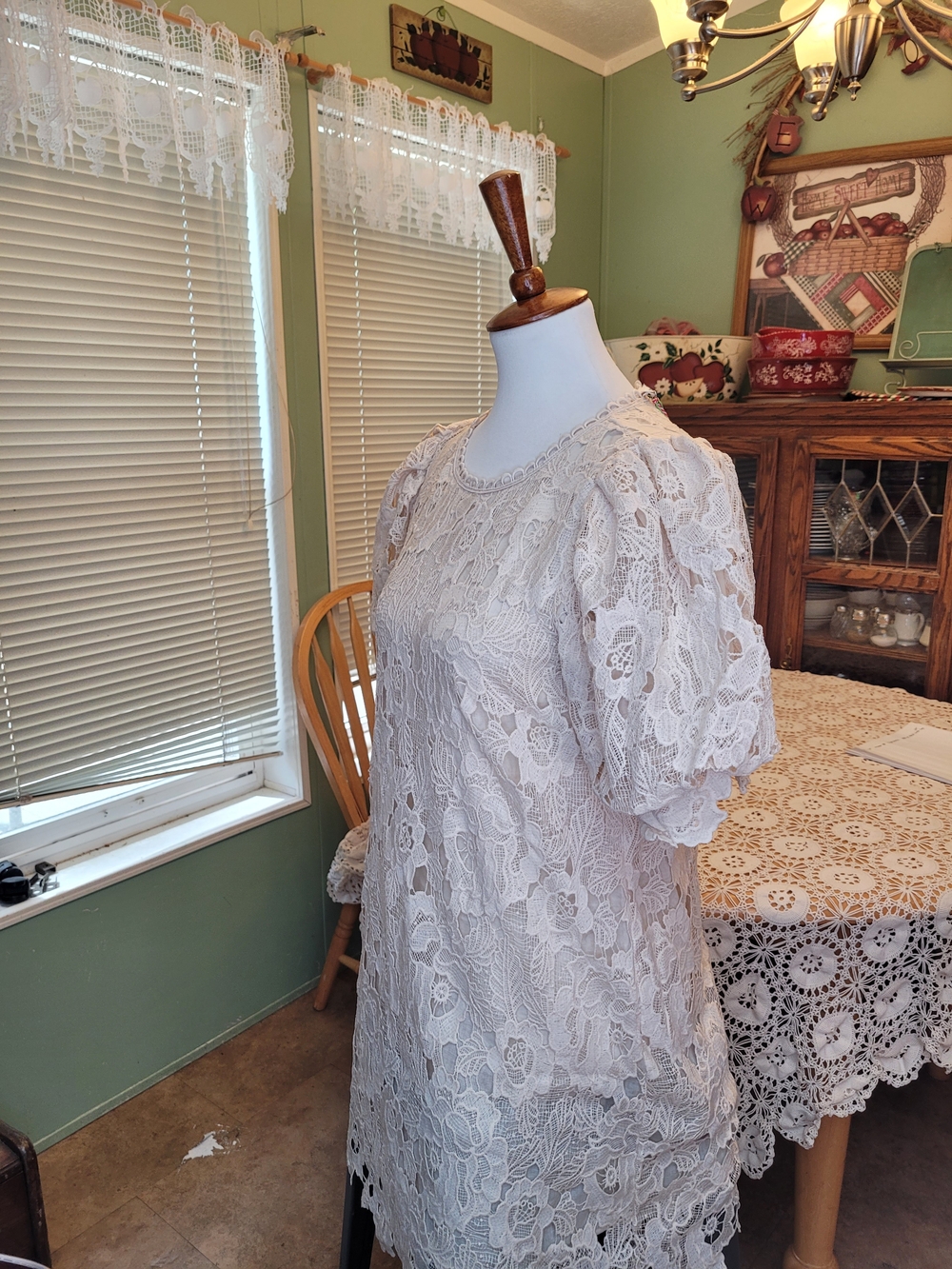 Umgee Cream Lace Puff Sleeve Dress - Picture 2 of 7